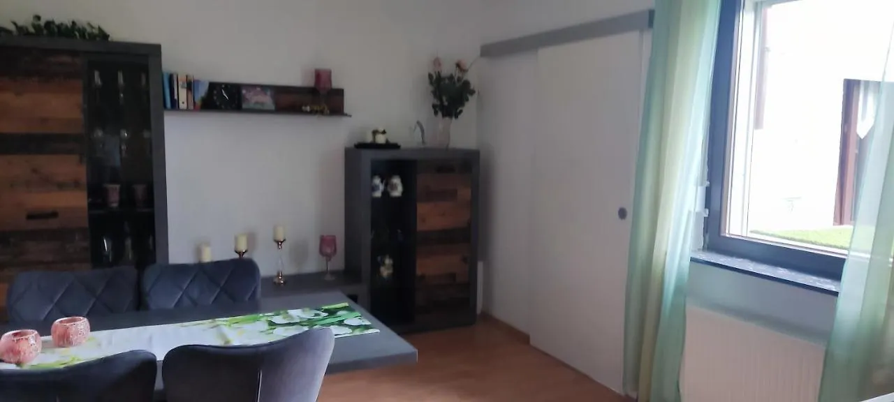 Schoene 3 Zi. Ferienwohnung Vor Den Toren Frankfurt contacts